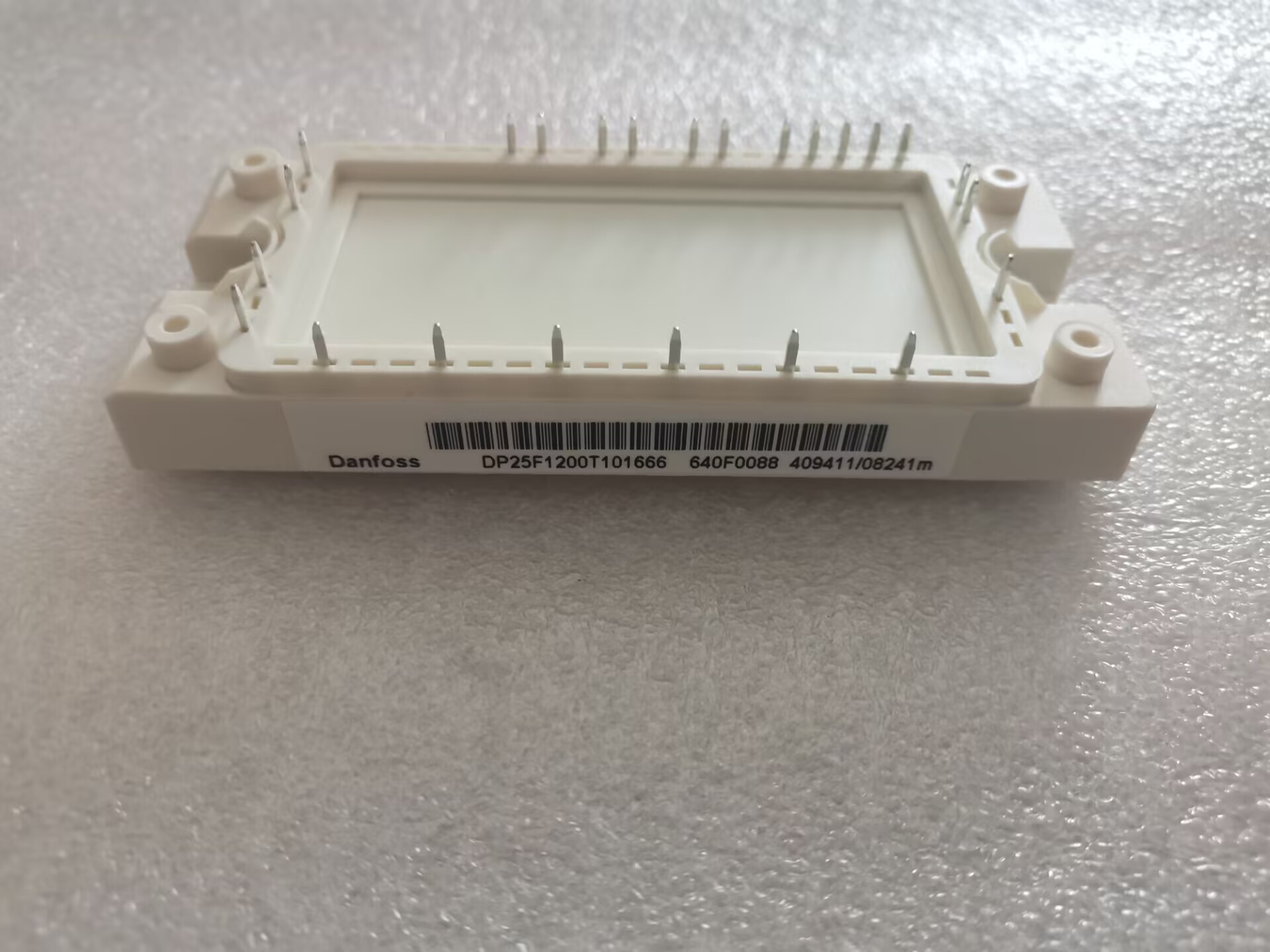 DP25F1200T101666